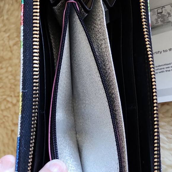 NWOT Dooney & Bourke Disney Parks Rainbow Mickey Mouse Large Wallet 💗🌈💜🐁 - Picture 12 of 15